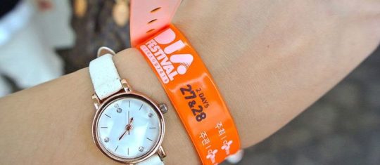 Inscription sur bracelets en silicone