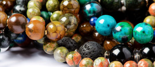 Bijoux en pierre précieuses